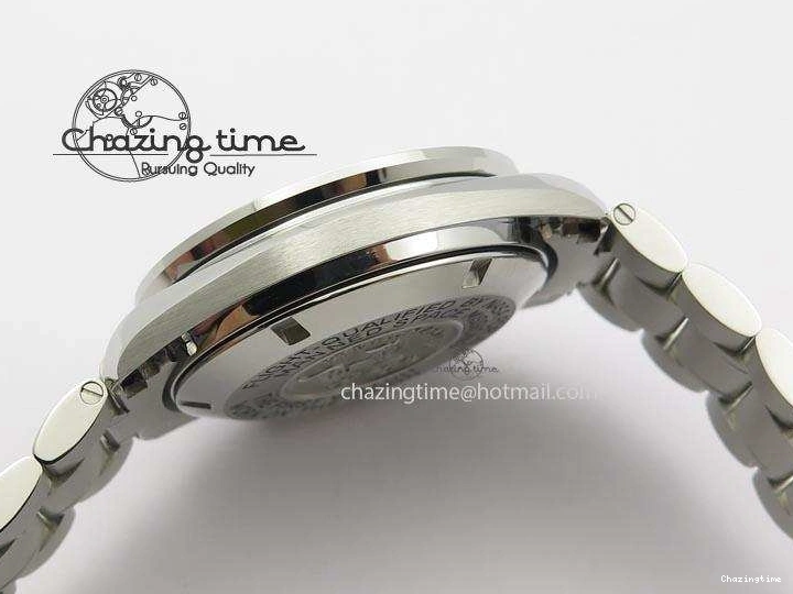 0406 Speedmaster MoonWatch Black Dial On SS Bracelet Seasonal 8228